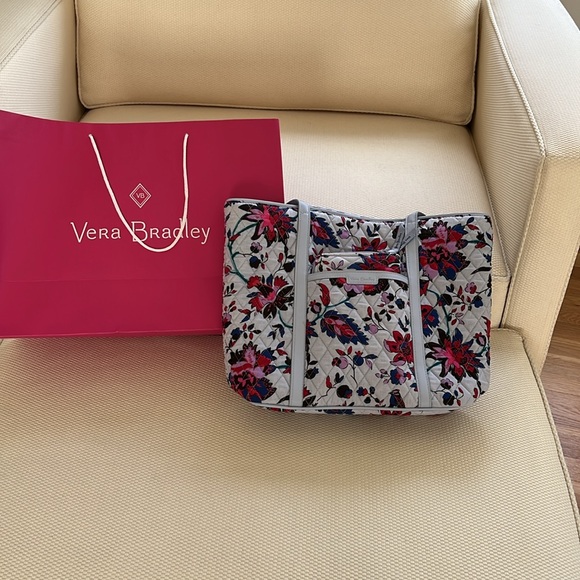 COPY - NWT Vera Bradley Tote With RFID Wallet in Vineyard Floral - Picture 2 of 14